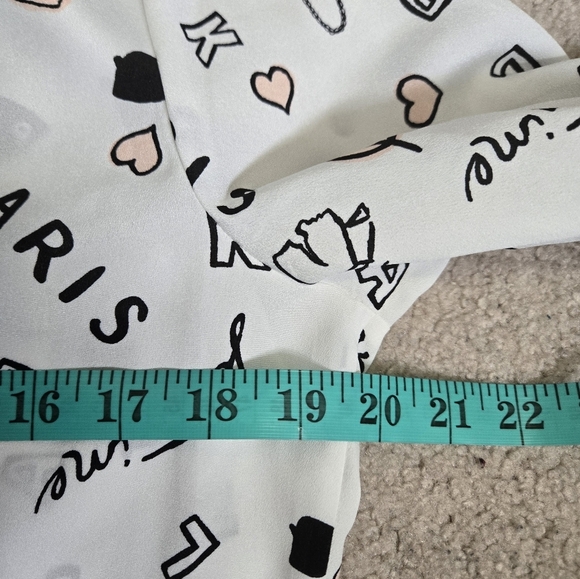 KARL LAGERFELD White Paris Print Button-Up Blouse. Size Medium - Picture 9 of 12